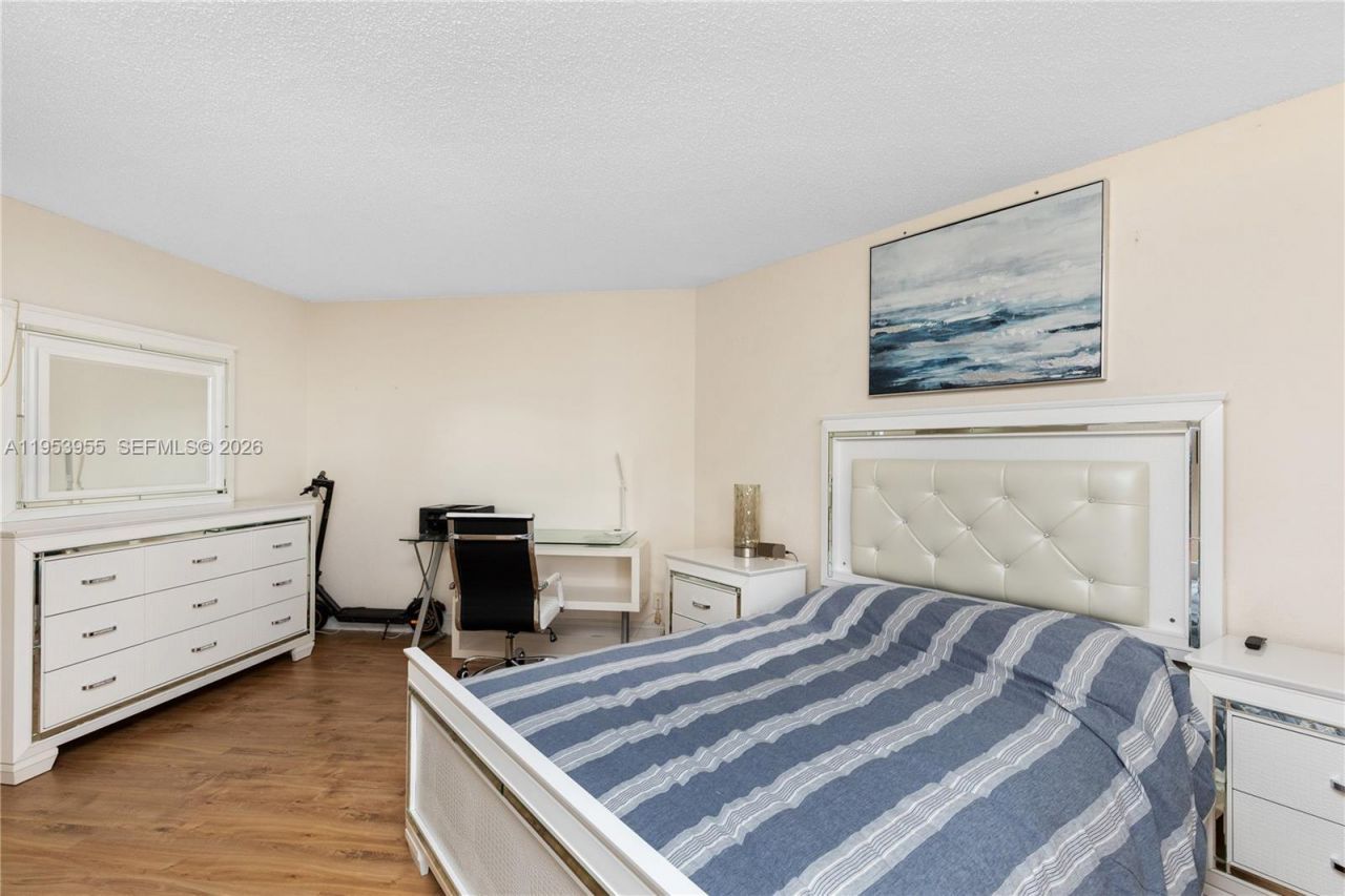 300 Three Islands Blvd , Unit 417, Hallandale Beach, FL 33009 Photo