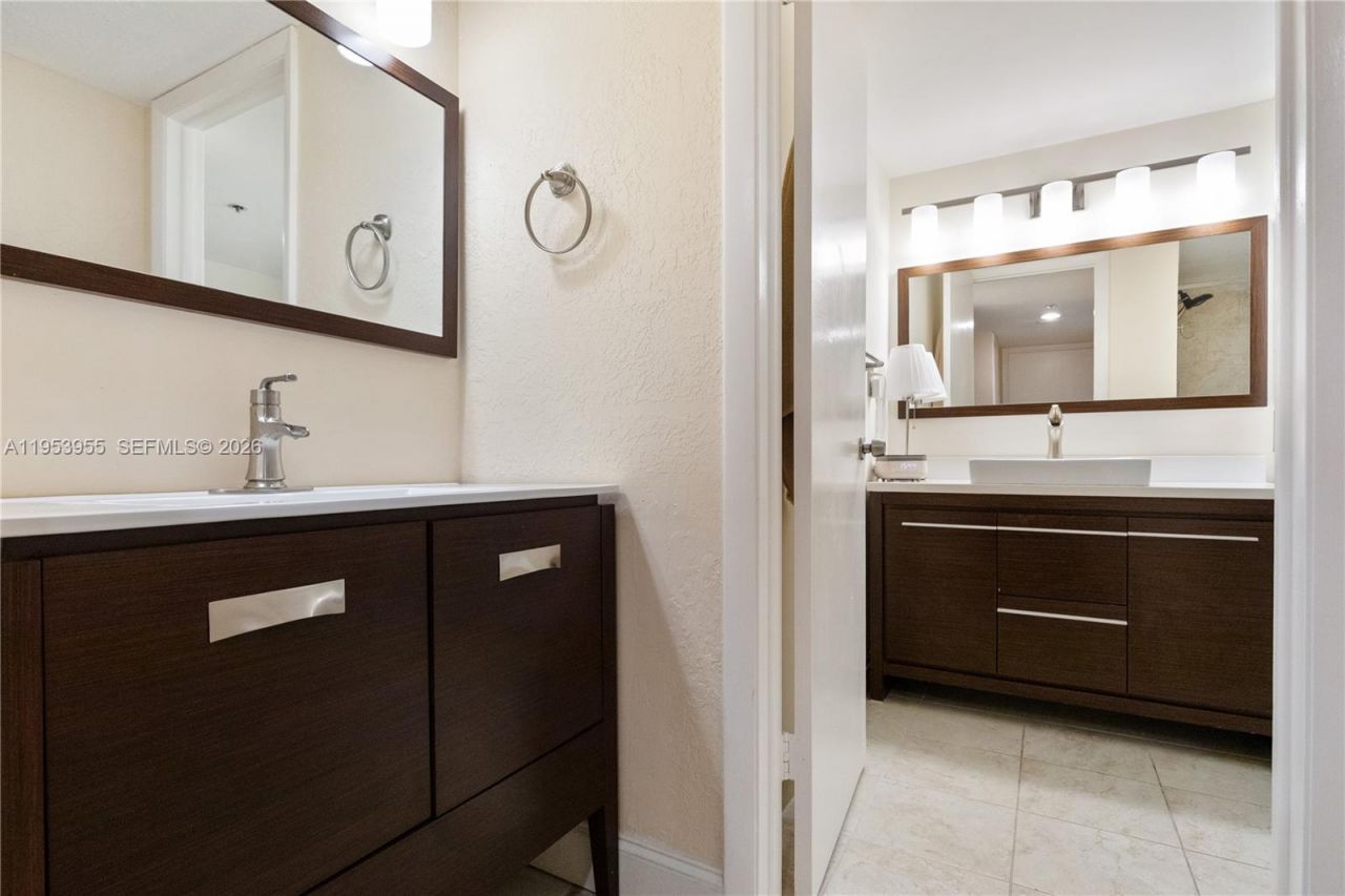 300 Three Islands Blvd , Unit 417, Hallandale Beach, FL 33009 Photo