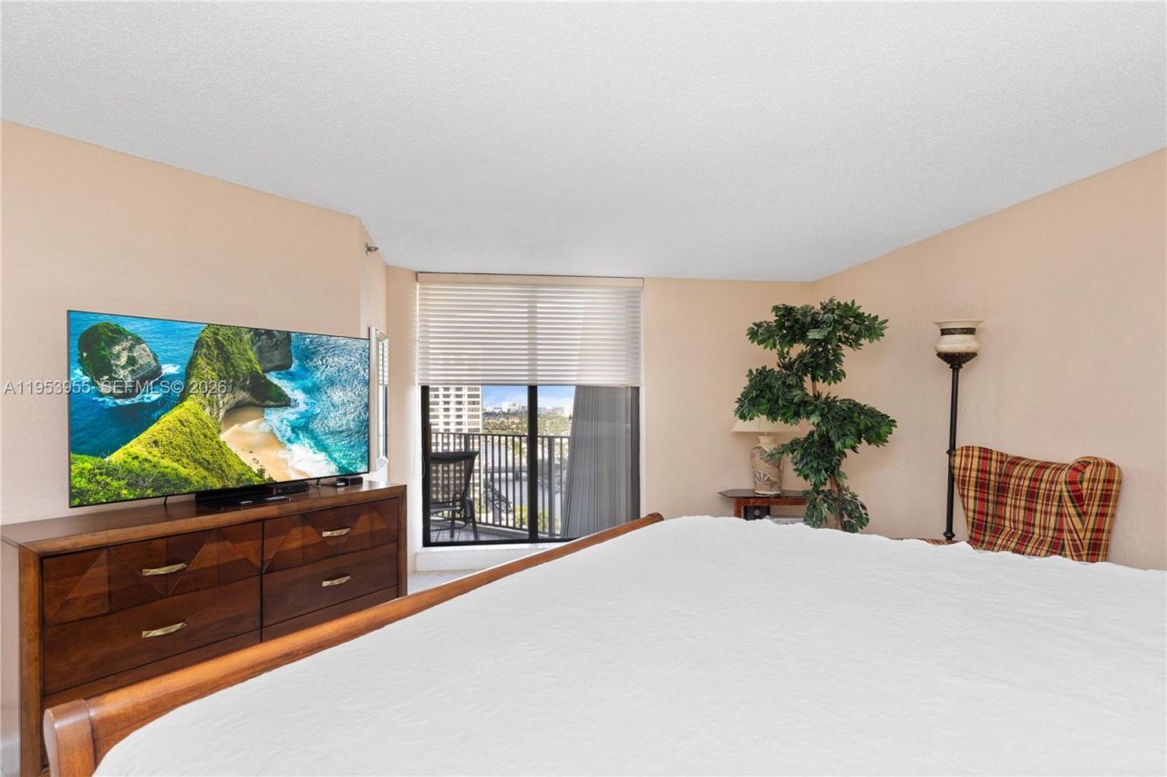 300 Three Islands Blvd , Unit 417, Hallandale Beach, FL 33009 Photo