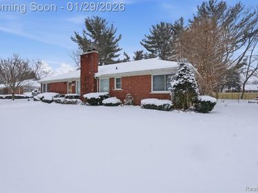 28807 Somerset Place, Lathrup Village, MI 48076