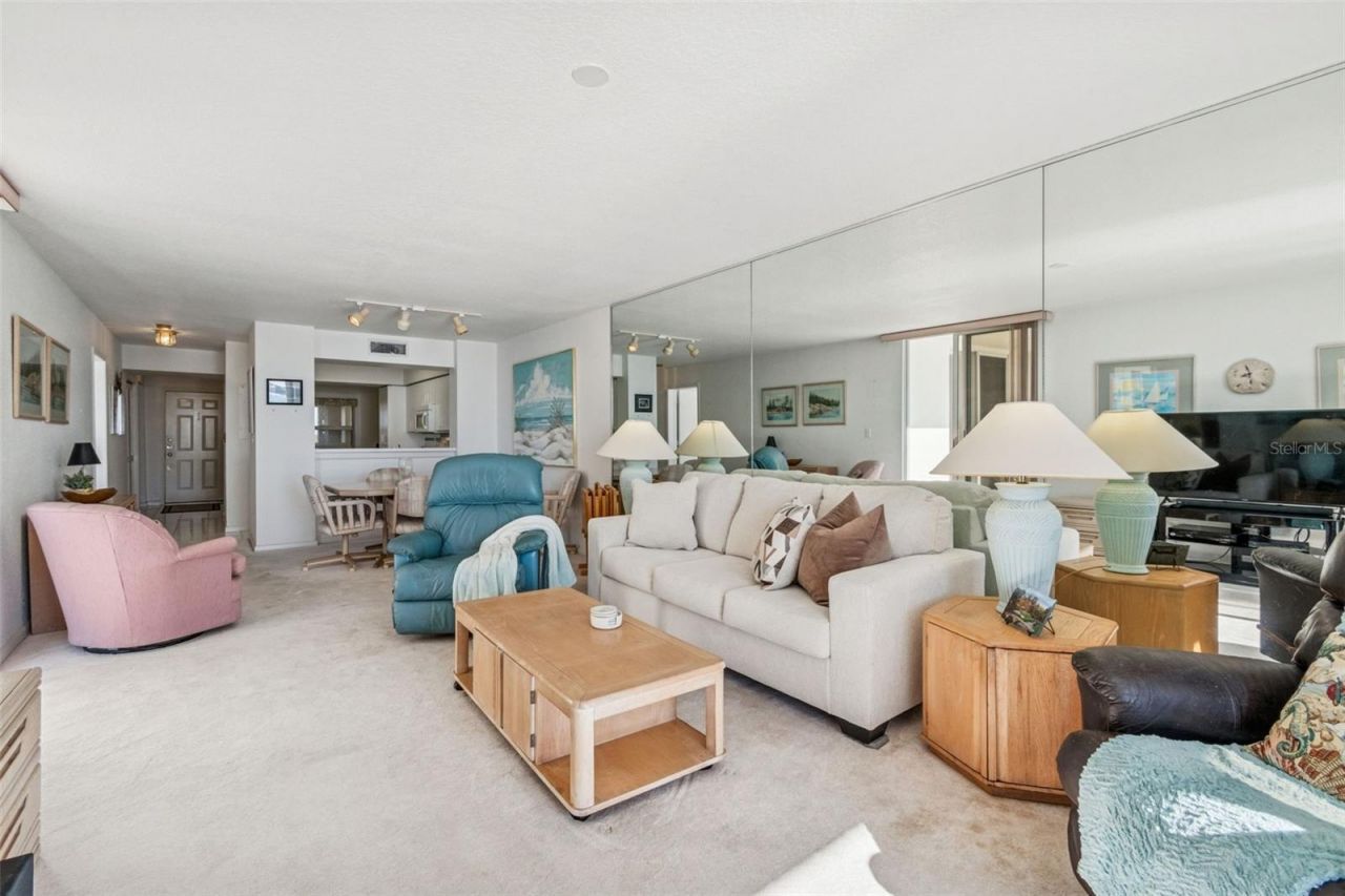 6105 Bahia Del Mar Circle, Unit 686, Saint Petersburg, FL 33715 Photo