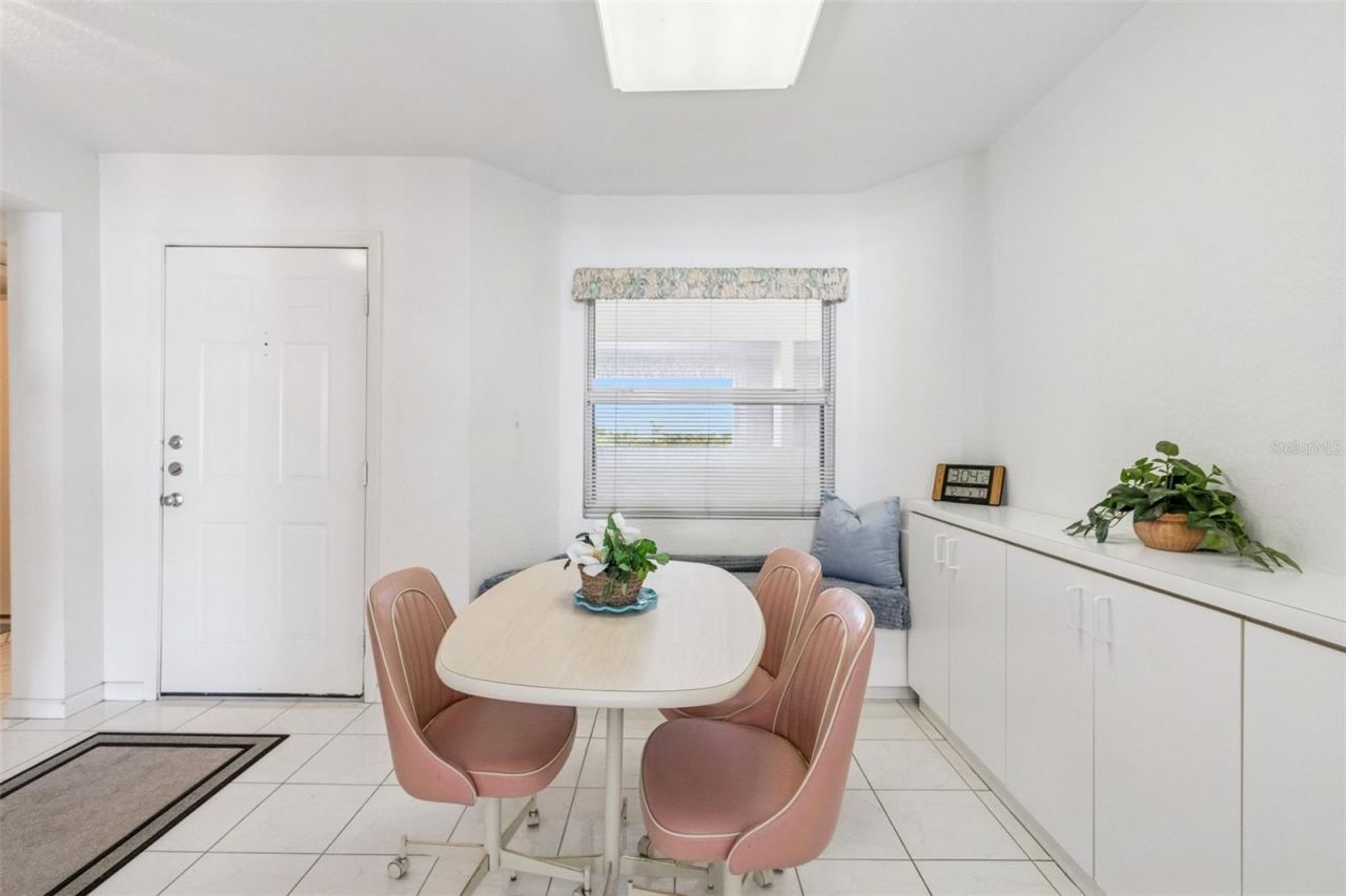 6105 Bahia Del Mar Circle, Unit 686, Saint Petersburg, FL 33715 Photo