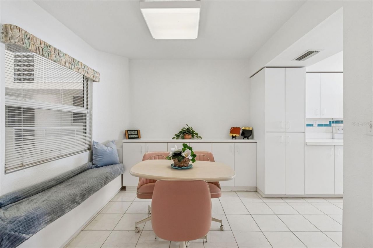 6105 Bahia Del Mar Circle, Unit 686, Saint Petersburg, FL 33715 Photo