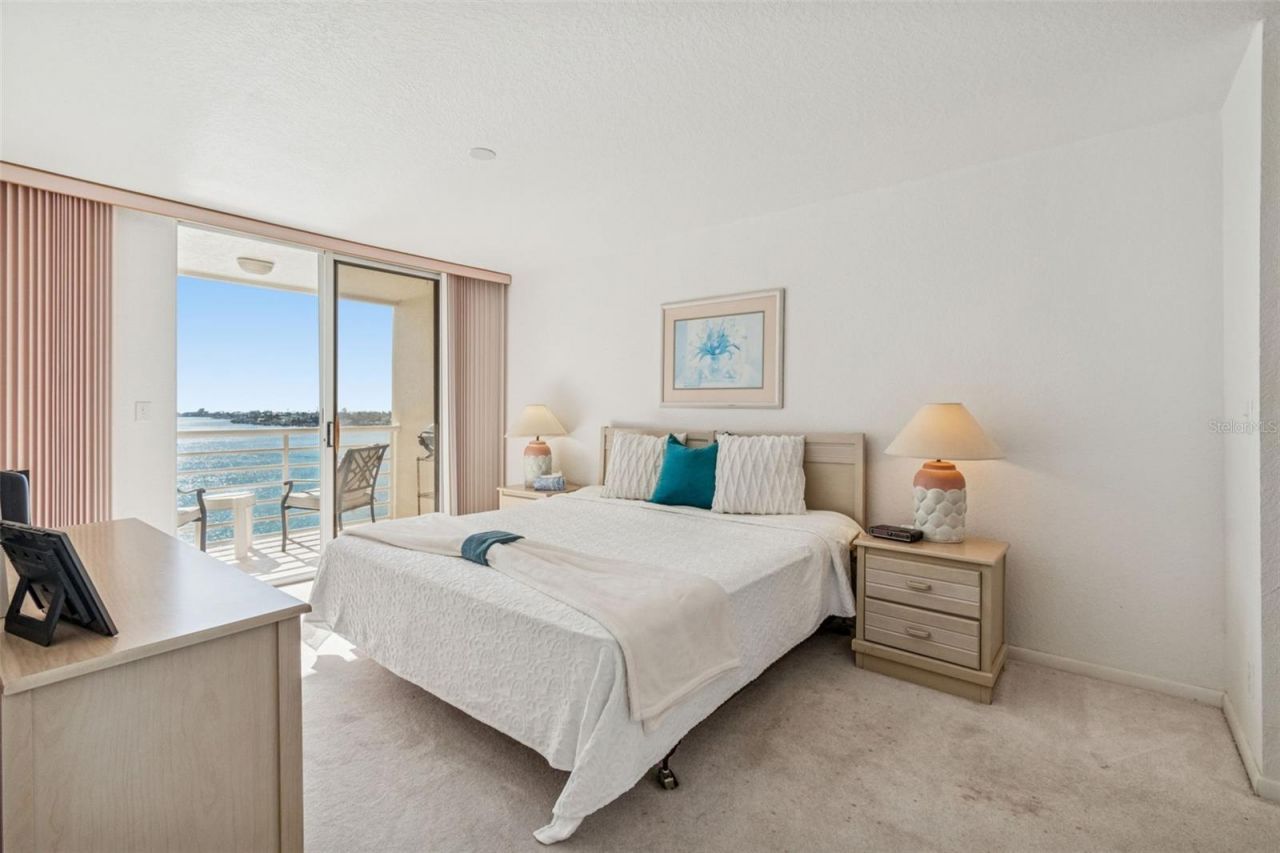 6105 Bahia Del Mar Circle, Unit 686, Saint Petersburg, FL 33715 Photo