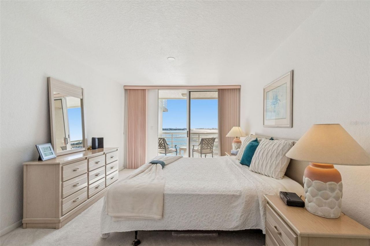 6105 Bahia Del Mar Circle, Unit 686, Saint Petersburg, FL 33715 Photo