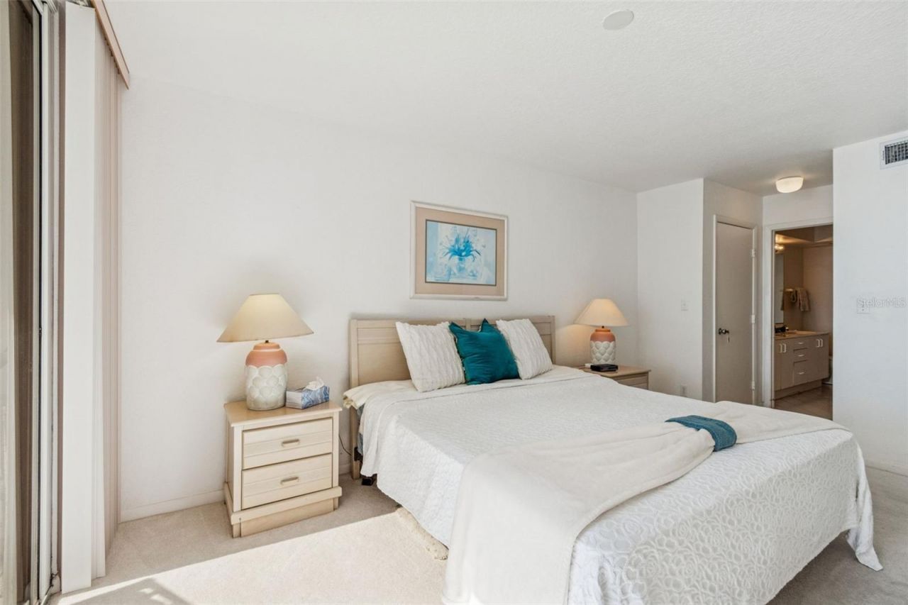 6105 Bahia Del Mar Circle, Unit 686, Saint Petersburg, FL 33715 Photo