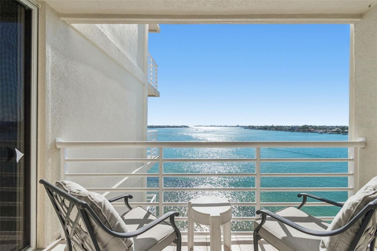 6105 Bahia Del Mar Circle, Unit 686, Saint Petersburg, FL 33715 Photo