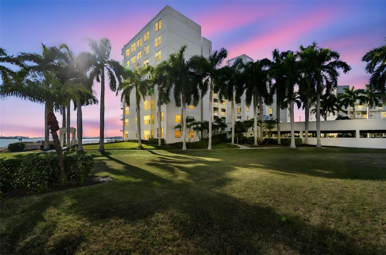 6105 Bahia Del Mar Circle, Unit 686, Saint Petersburg, FL 33715 Photo