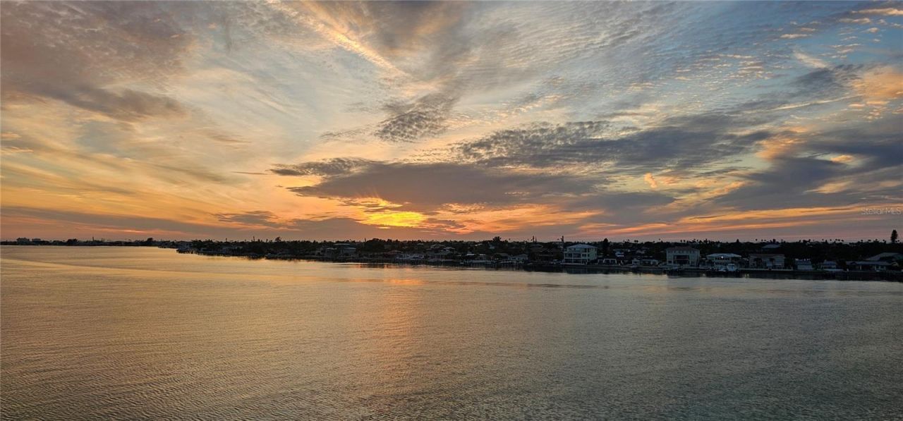 6105 Bahia Del Mar Circle, Unit 686, Saint Petersburg, FL 33715 Photo