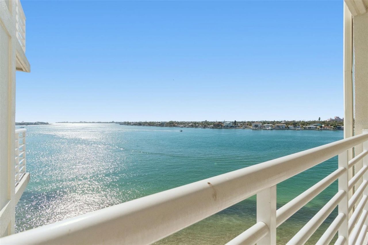 6105 Bahia Del Mar Circle, Unit 686, Saint Petersburg, FL 33715 Photo