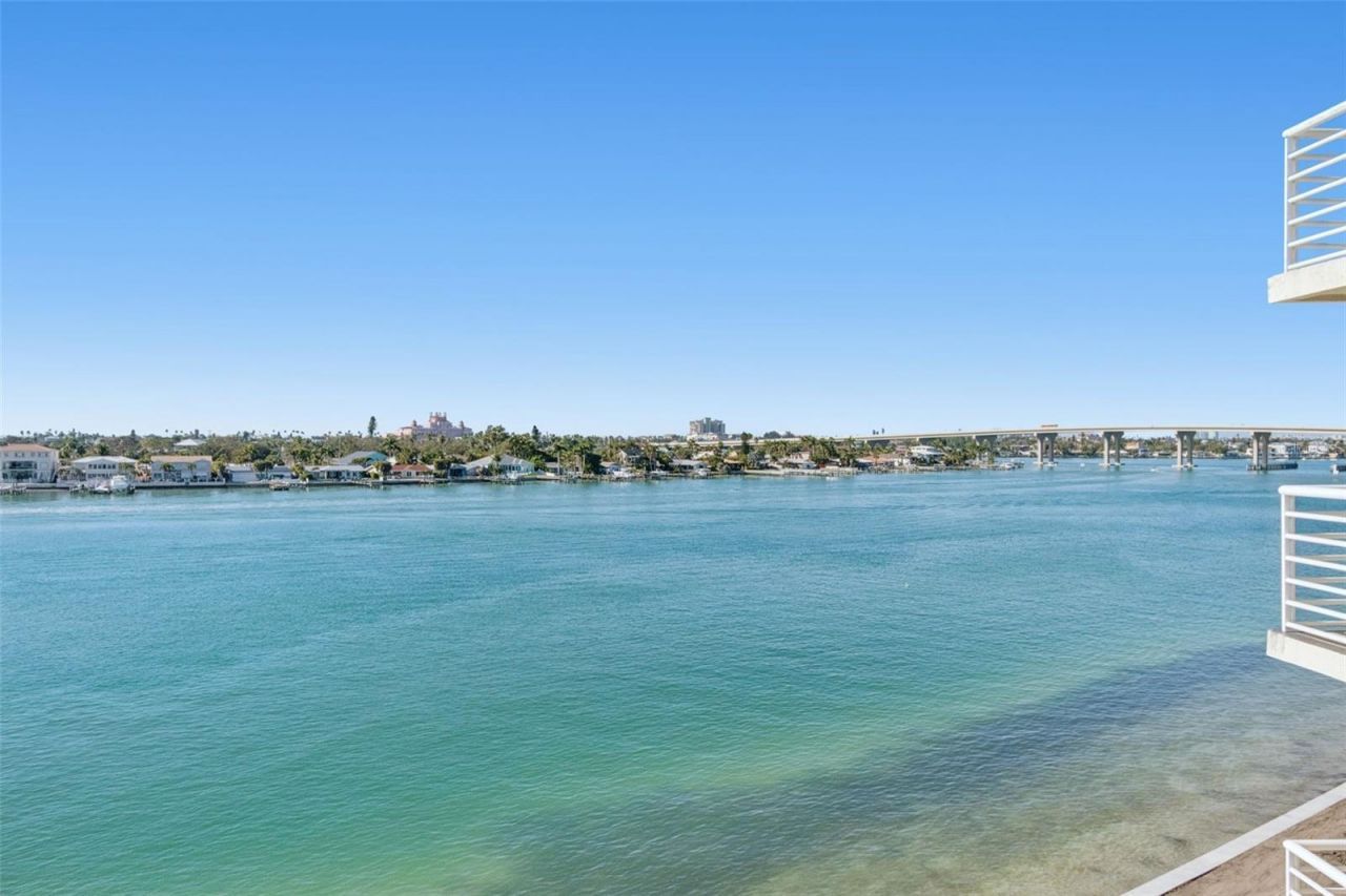 6105 Bahia Del Mar Circle, Unit 686, Saint Petersburg, FL 33715 Photo