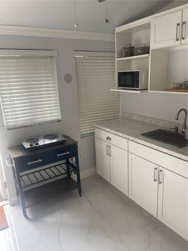 Please Call For Address, Miami, FL 33179 Photo