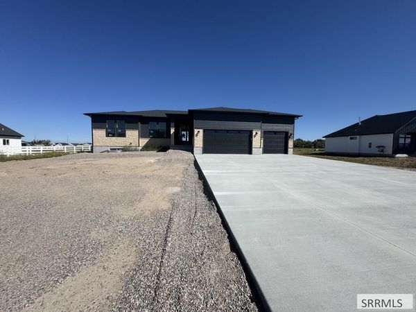 3761 E 369 N, RIGBY, ID 83442