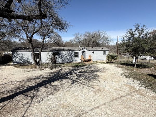 23035 Opportunity, Elmendorf, TX 78112
