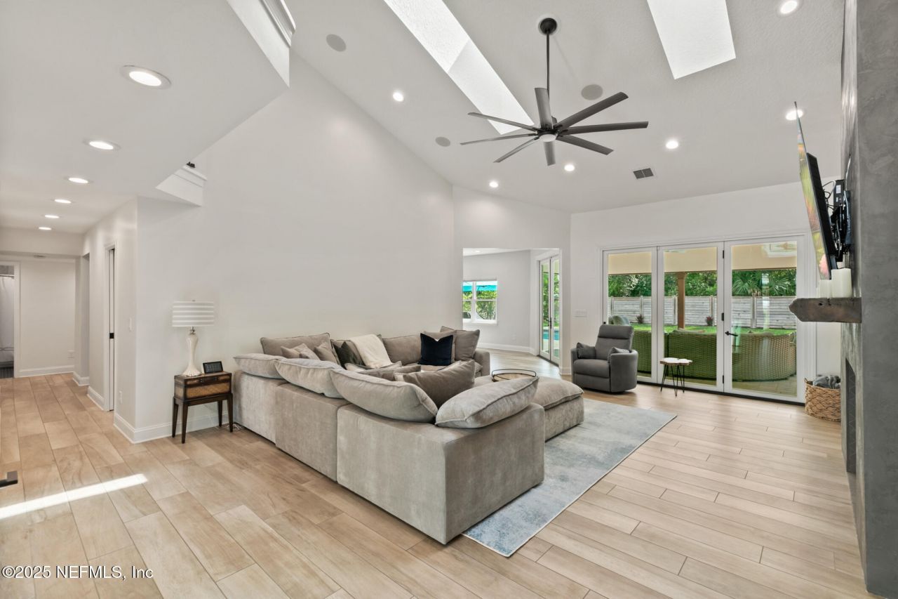 2341 Fiddlers Lane, Atlantic Beach, FL 32233 Photo