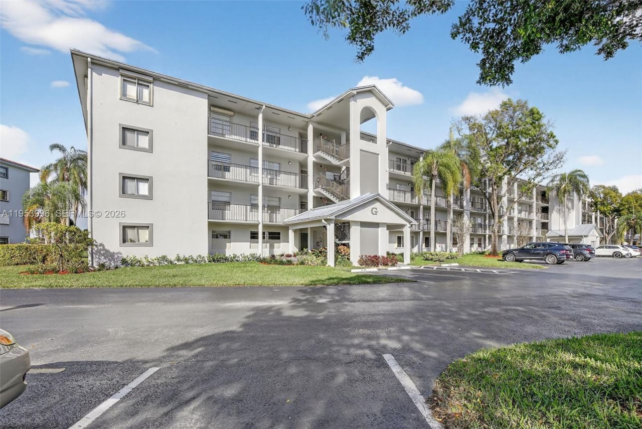 12601 SW 13th St, Unit 411G, Pembroke Pines, FL 33027 Photo
