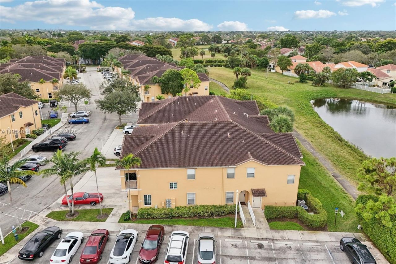 2923 Crestwood Ter, Unit 5104, Margate, FL 33063 Photo