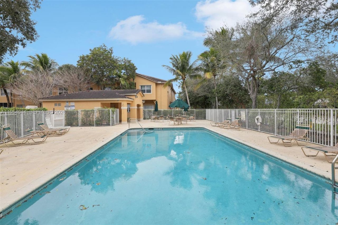 2923 Crestwood Ter, Unit 5104, Margate, FL 33063 Photo