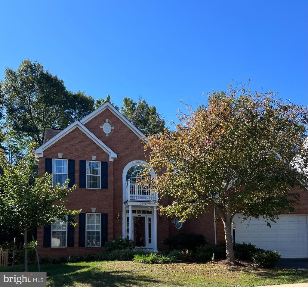 47425 River Crest Street, Sterling, VA 20165 Main Photo