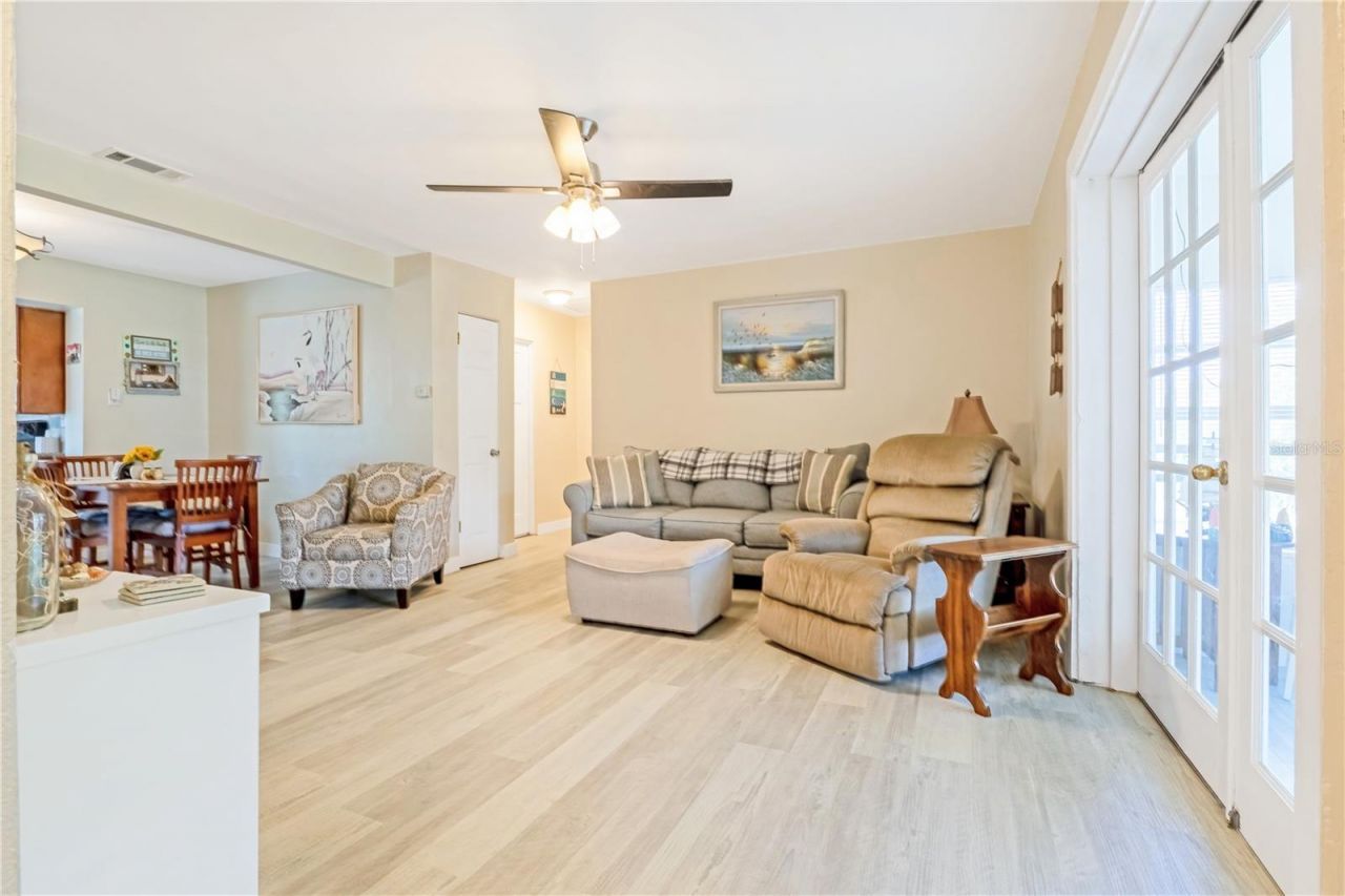 1420 N Grandview Avenue, Daytona Beach, FL 32118 Photo