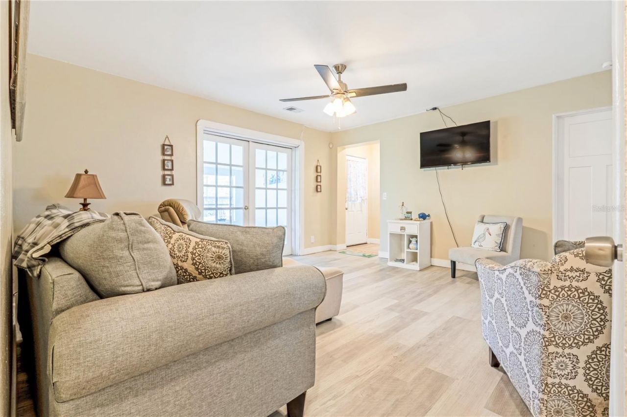 1420 N Grandview Avenue, Daytona Beach, FL 32118 Photo