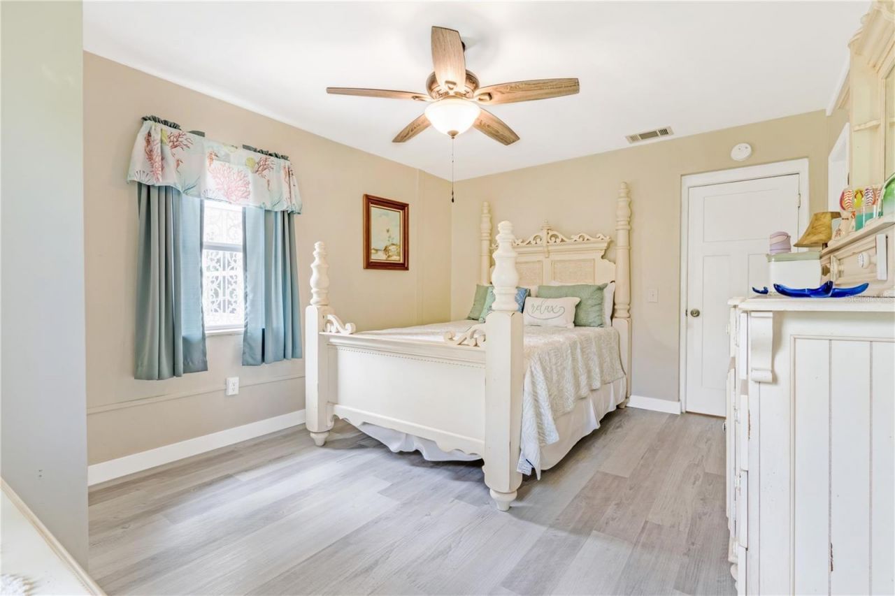 1420 N Grandview Avenue, Daytona Beach, FL 32118 Photo