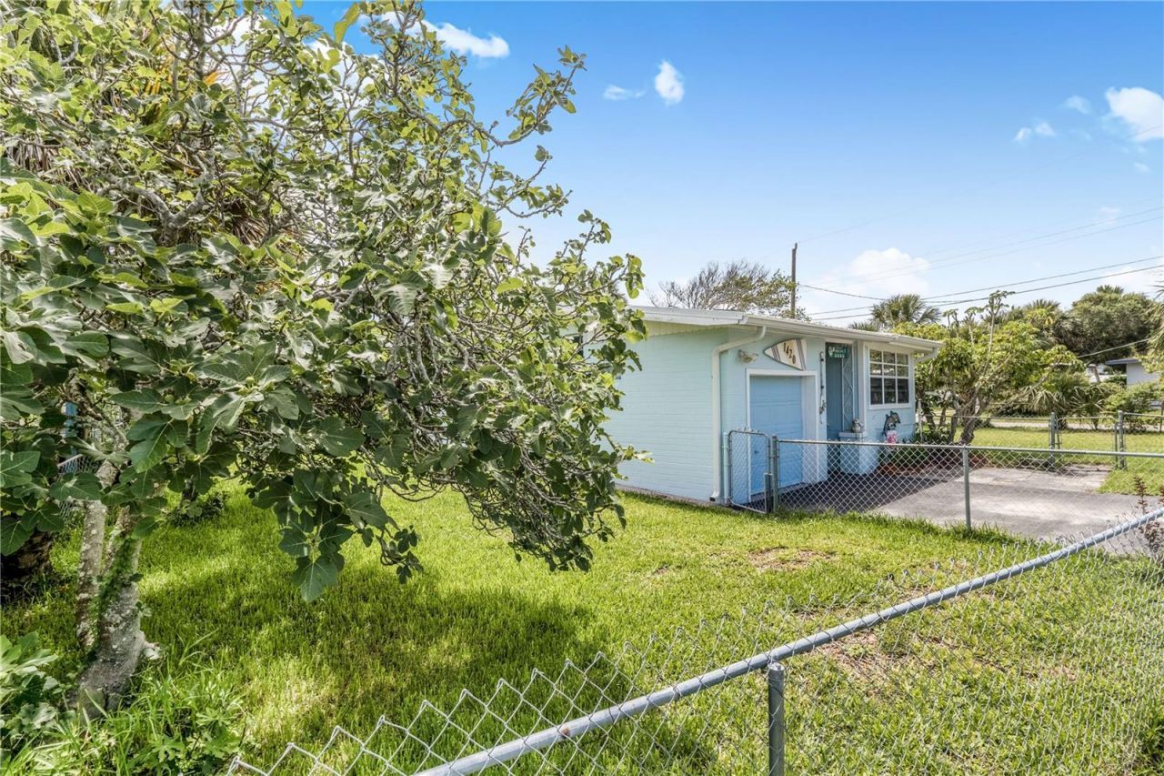 1420 N Grandview Avenue, Daytona Beach, FL 32118 Photo