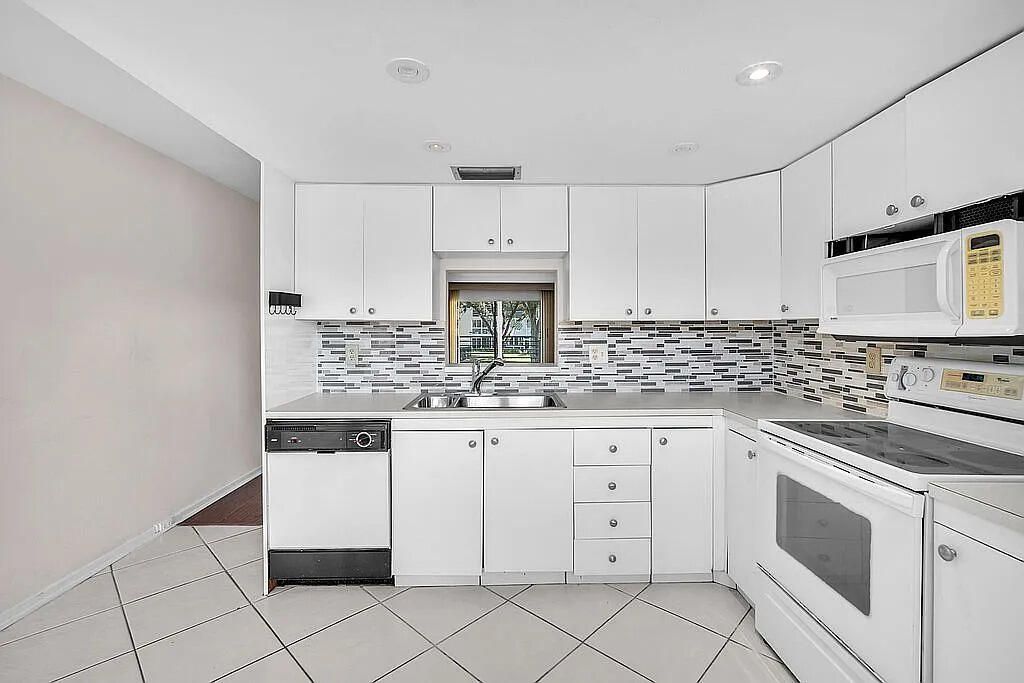 2302 Lucaya Lane, Unit D2, Coconut Creek, FL 33067 Photo