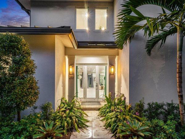 217 Gulfstream Boulevard, Boynton Beach, FL 33435