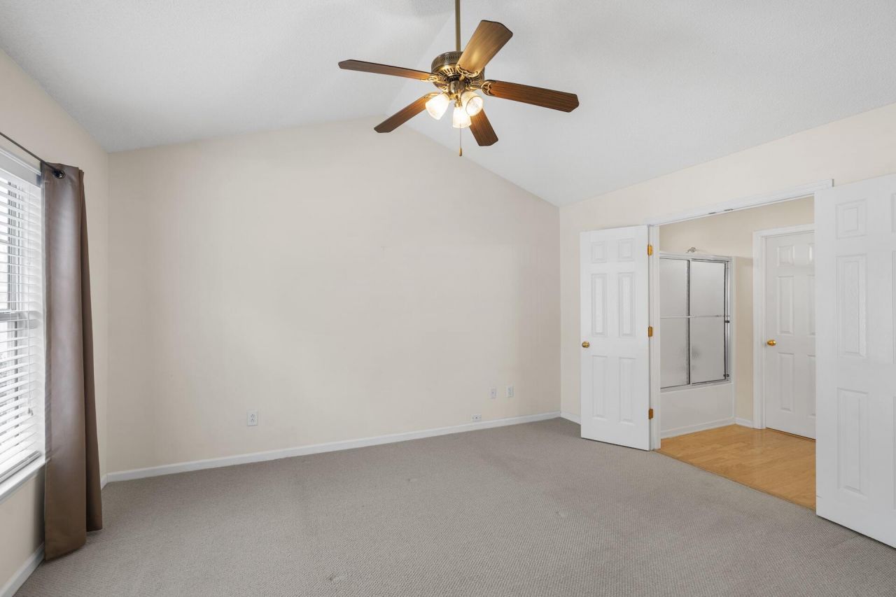 219 Burton Avenue Photo 10