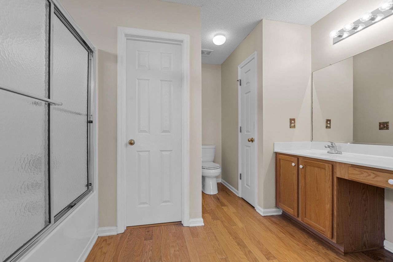 219 Burton Avenue Photo 13