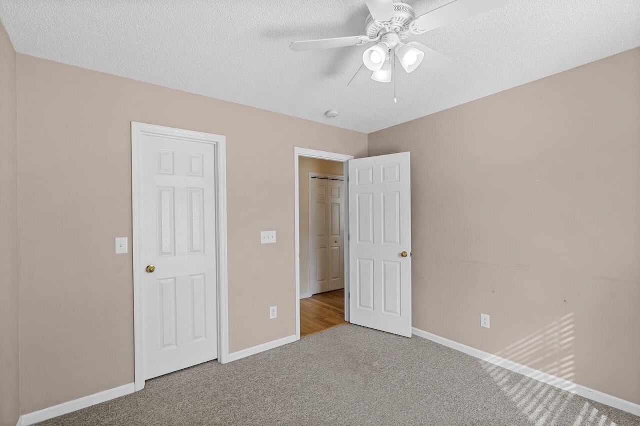 219 Burton Avenue Photo 17