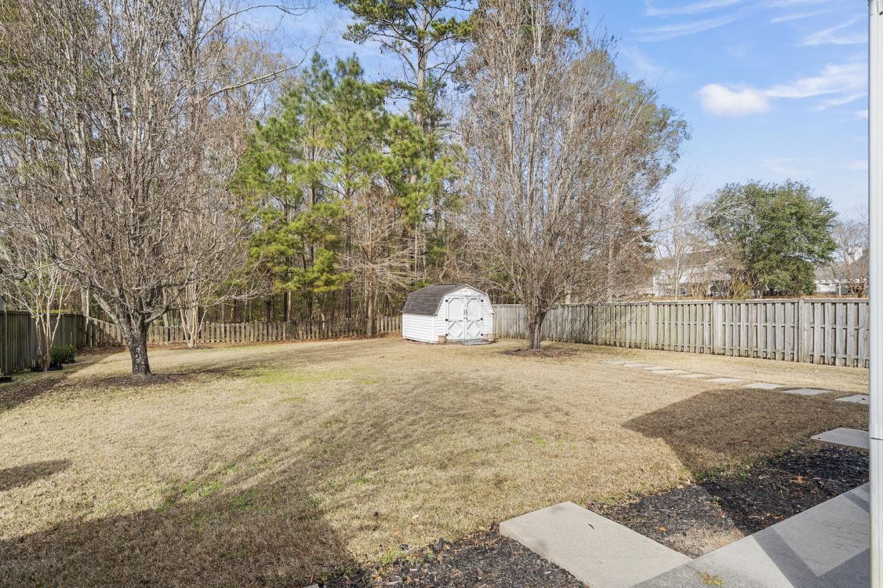 219 Burton Avenue Photo 22