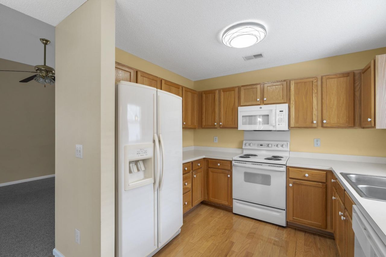 219 Burton Avenue Photo 9