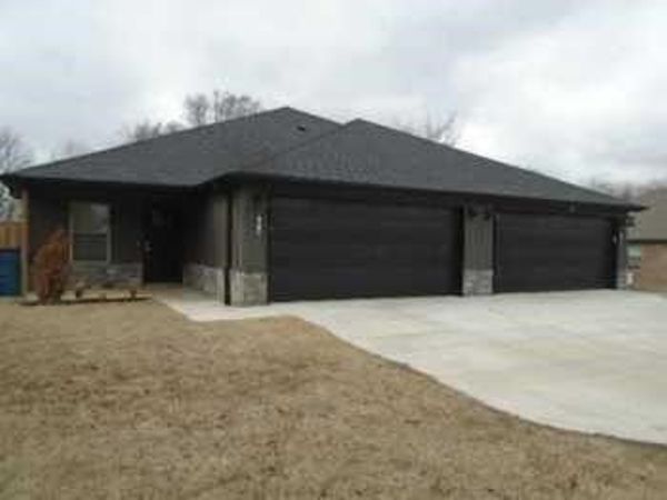 505 N Collins Avenue , Unit A & B, Gentry, AR 72734