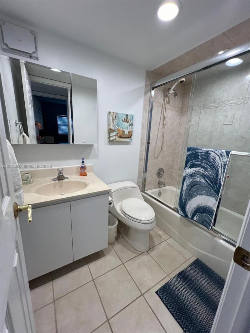 1501 S Ocean Blvd, Unit 211, Lauderdale by the Sea, FL 33062 Photo