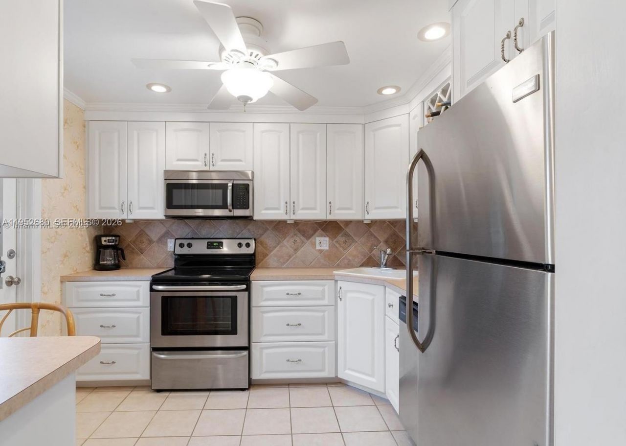 1501 S Ocean Blvd, Unit 211, Lauderdale by the Sea, FL 33062 Photo