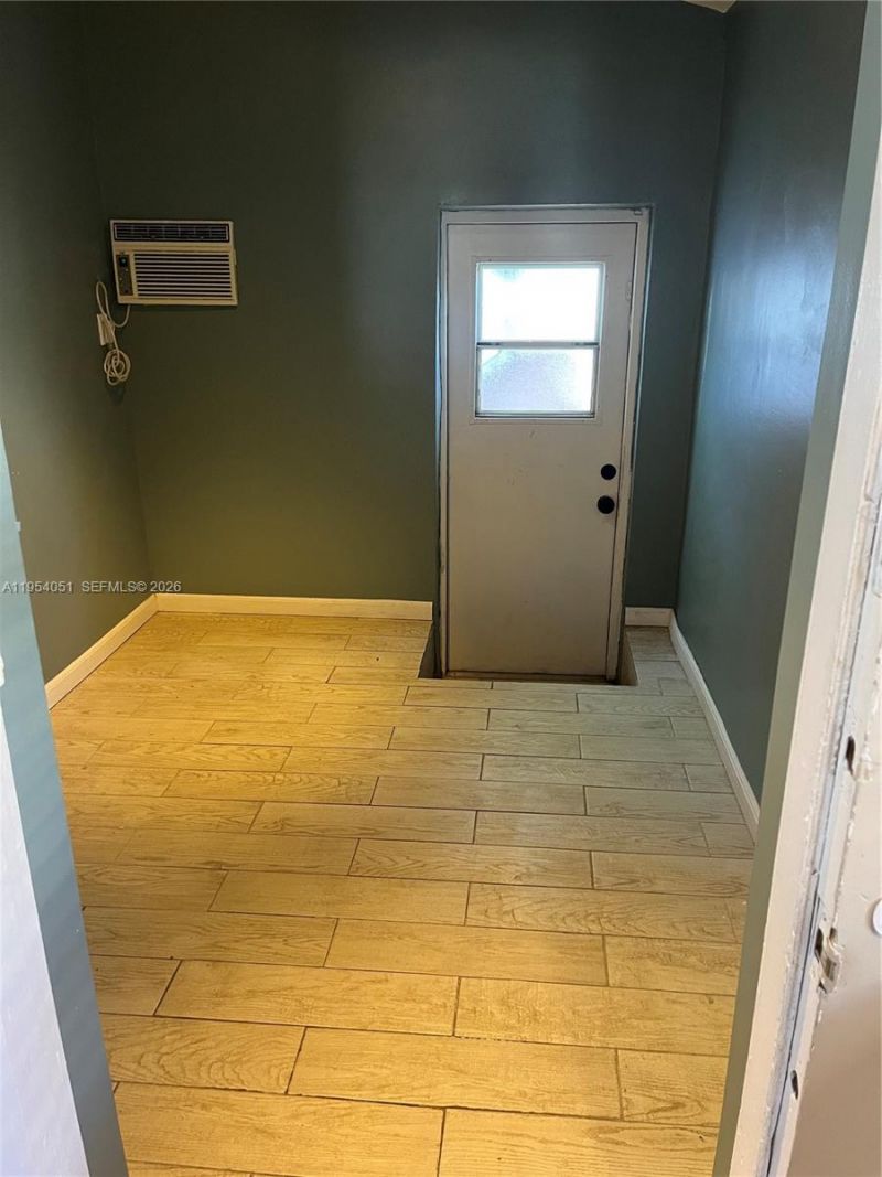 6 Farrey Ln , Miami Beach, FL 33139 Photo