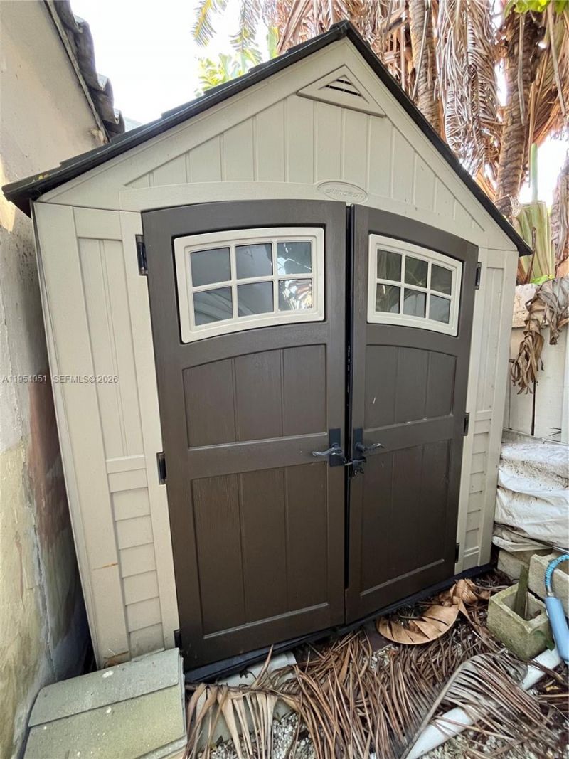 6 Farrey Ln , Miami Beach, FL 33139 Photo