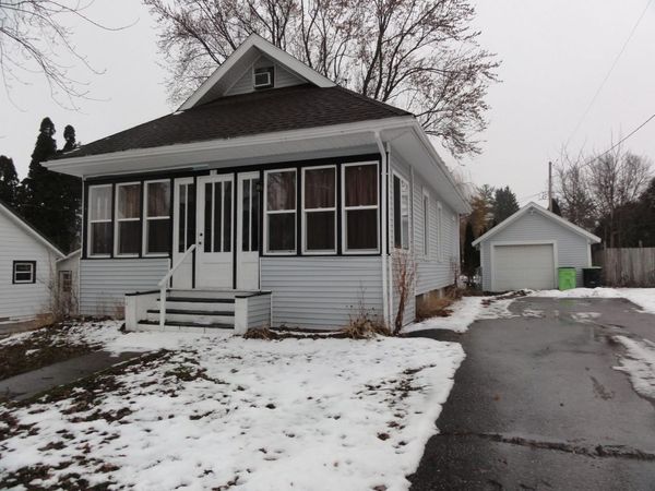 153 W Charles Street, Markesan, WI 53946