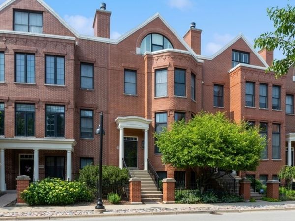 2016 Valor Court, Unit 1, Glenview, IL 60026