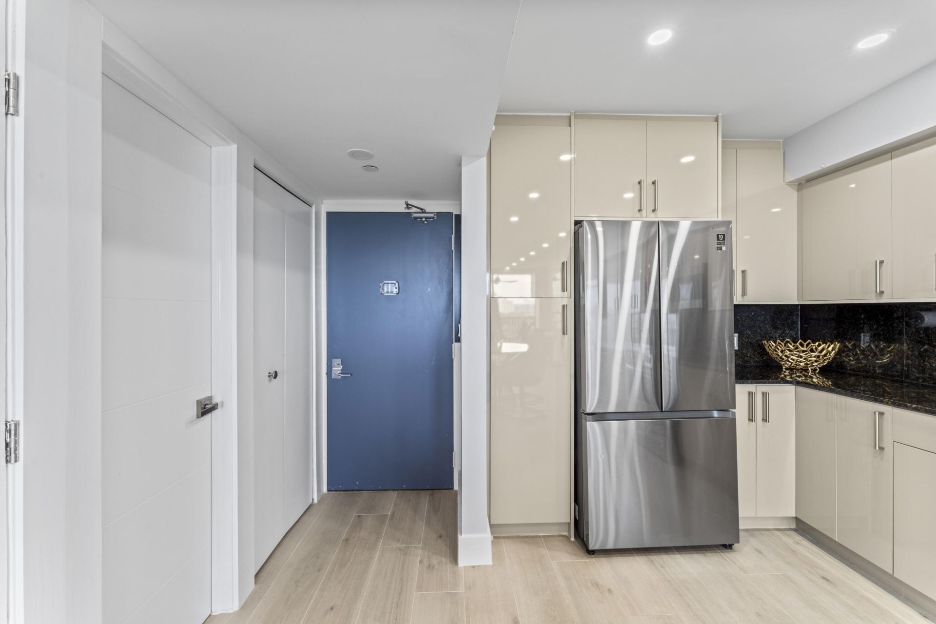 20379 W Country Club Drive, Unit 937, Aventura, FL 33180 Photo