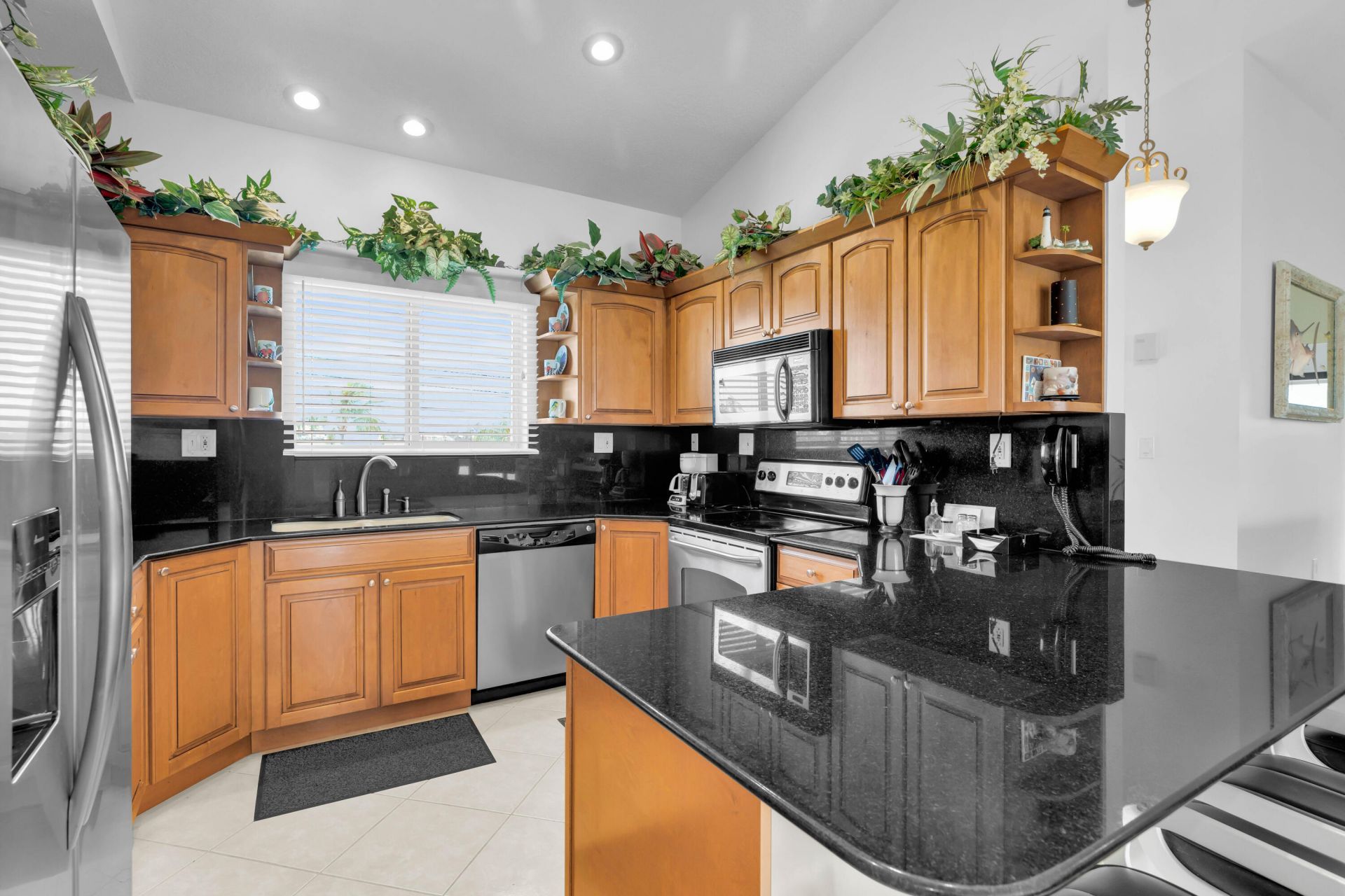 900 Shelter Bay Dr Ocean Drive, Key Colony, FL 33051 Photo