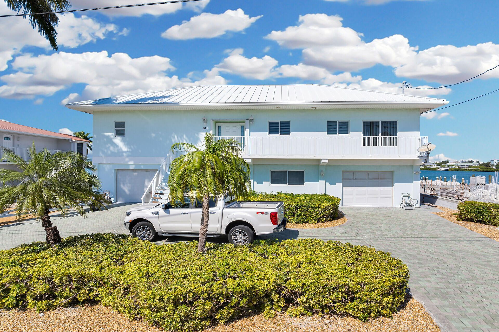 900 Shelter Bay Dr Ocean Drive, Key Colony, FL 33051 Photo