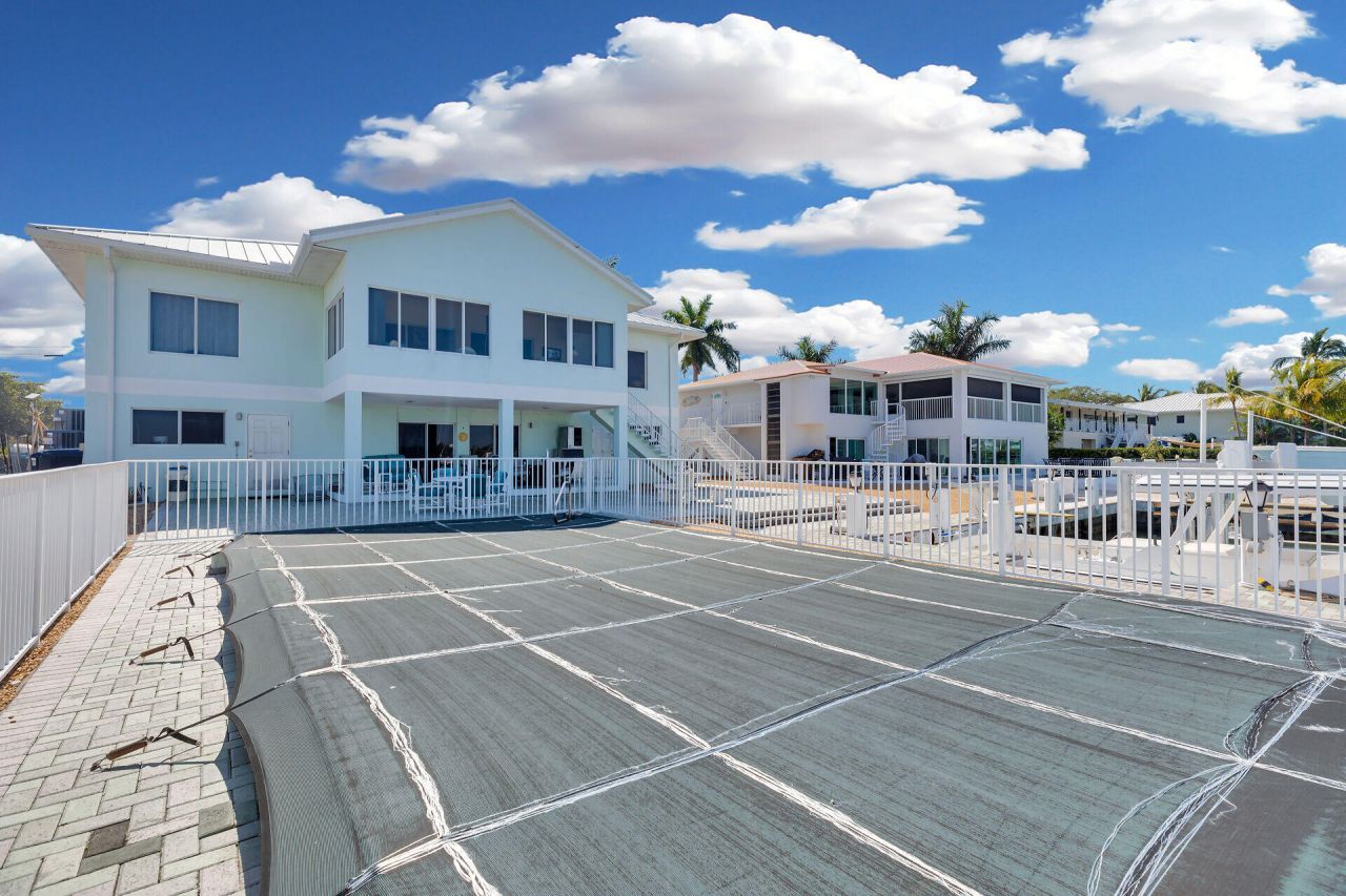 900 Shelter Bay Dr Ocean Drive, Key Colony, FL 33051 Photo