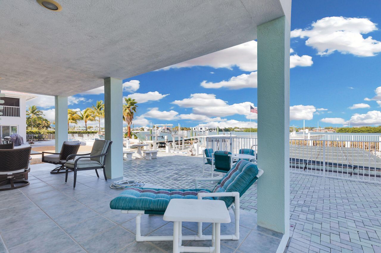 900 Shelter Bay Dr Ocean Drive, Key Colony, FL 33051 Photo