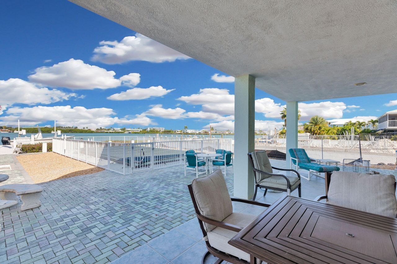 900 Shelter Bay Dr Ocean Drive, Key Colony, FL 33051 Photo