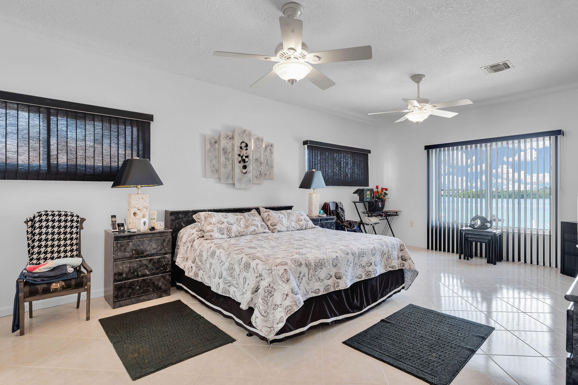 900 Shelter Bay Dr Ocean Drive, Key Colony, FL 33051 Photo