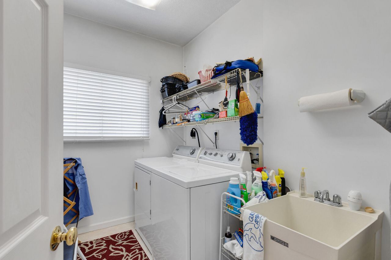 900 Shelter Bay Dr Ocean Drive, Key Colony, FL 33051 Photo