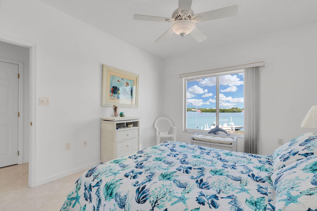 900 Shelter Bay Dr Ocean Drive, Key Colony, FL 33051 Photo